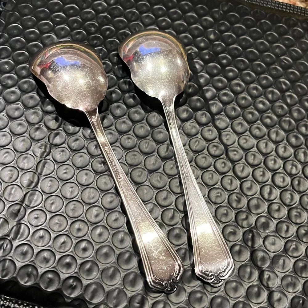 William Wm. Rogers & Son 1915 Hampden set of 2 Silver plated serving spoons VGUC